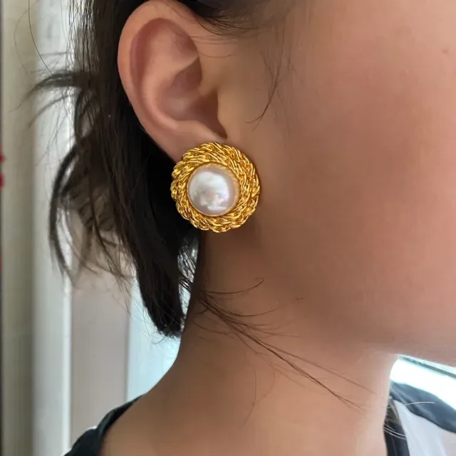 Saint Laurent Pendientes Stud Oro Trenzados de Perla 4