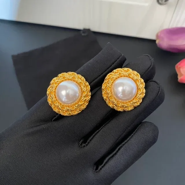 Saint Laurent Pendientes Stud Oro Trenzados de Perla 6