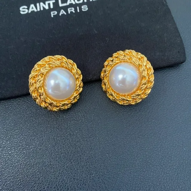 Saint Laurent Pendientes Stud Oro Trenzados de Perla 7