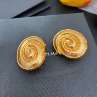 Saint Laurent सर्पिल सोने का क्लिप-ऑन कान की चूड़ियाँ