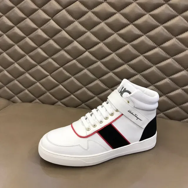Salvatore Ferragamo Gancini Sneakers Lifestyle Blanches Rouges à la Cheville avec Sangle 6