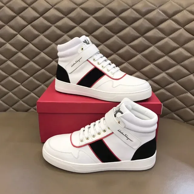 Salvatore Ferragamo Gancini Sneakers Lifestyle Blanches Rouges à la Cheville avec Sangle 8
