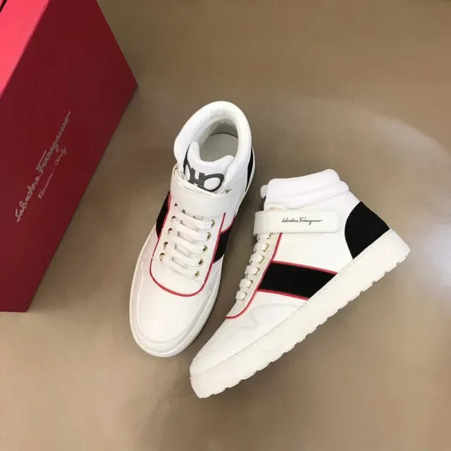 Salvatore Ferragamo Gancini Sneakers Lifestyle Blanches Rouges à la Cheville avec Sangle 9