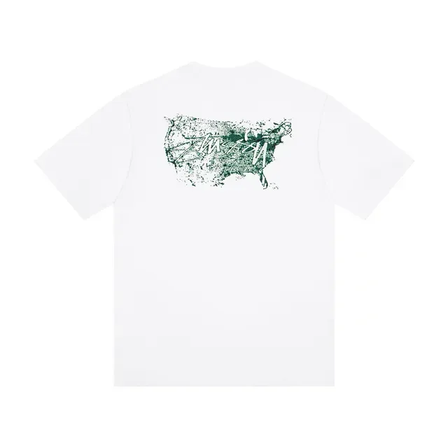 Camiseta gráfica Stussy Stock Logo mapa de EE. UU. 3