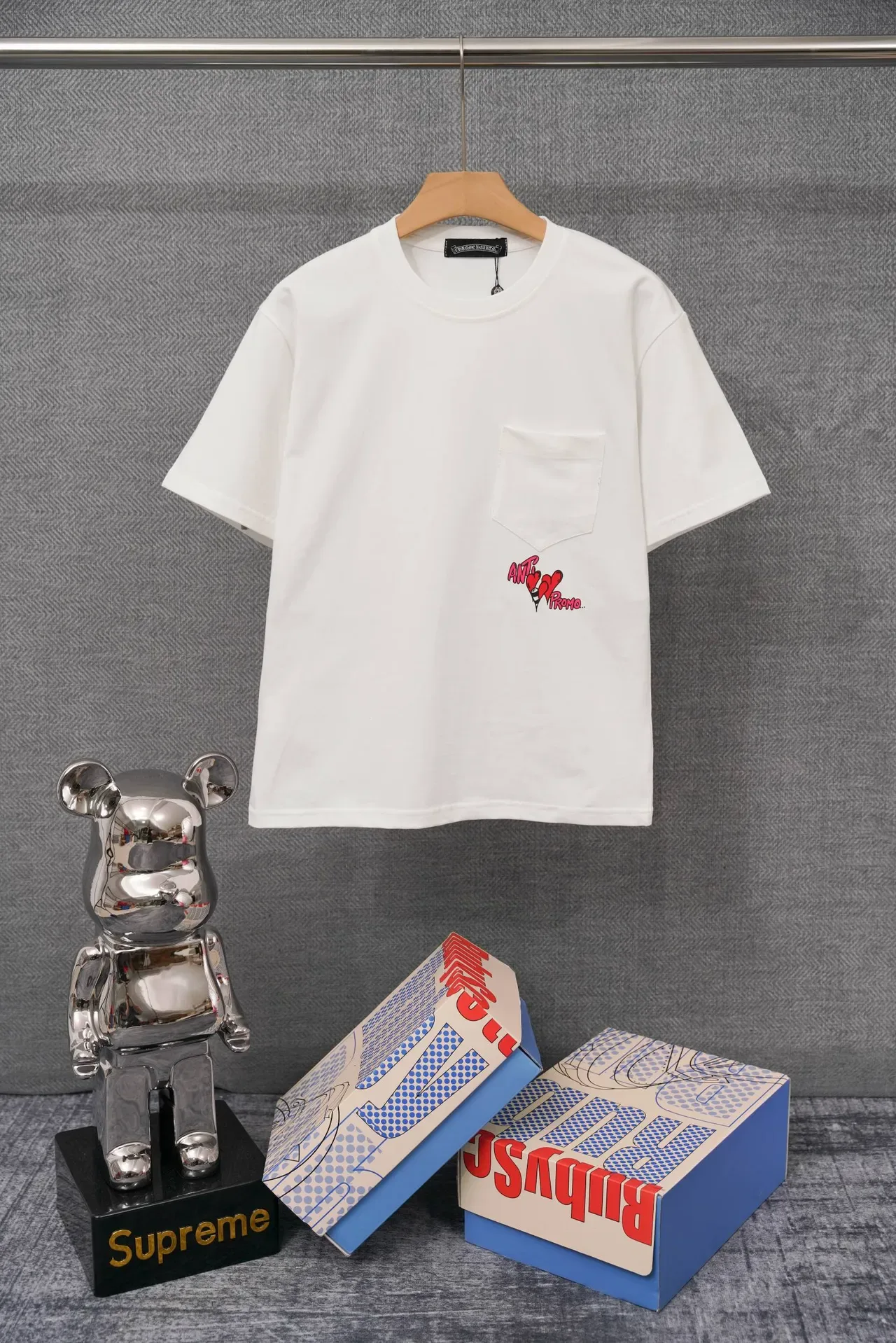 T-shirt Supreme col rond imprimé graphique 2