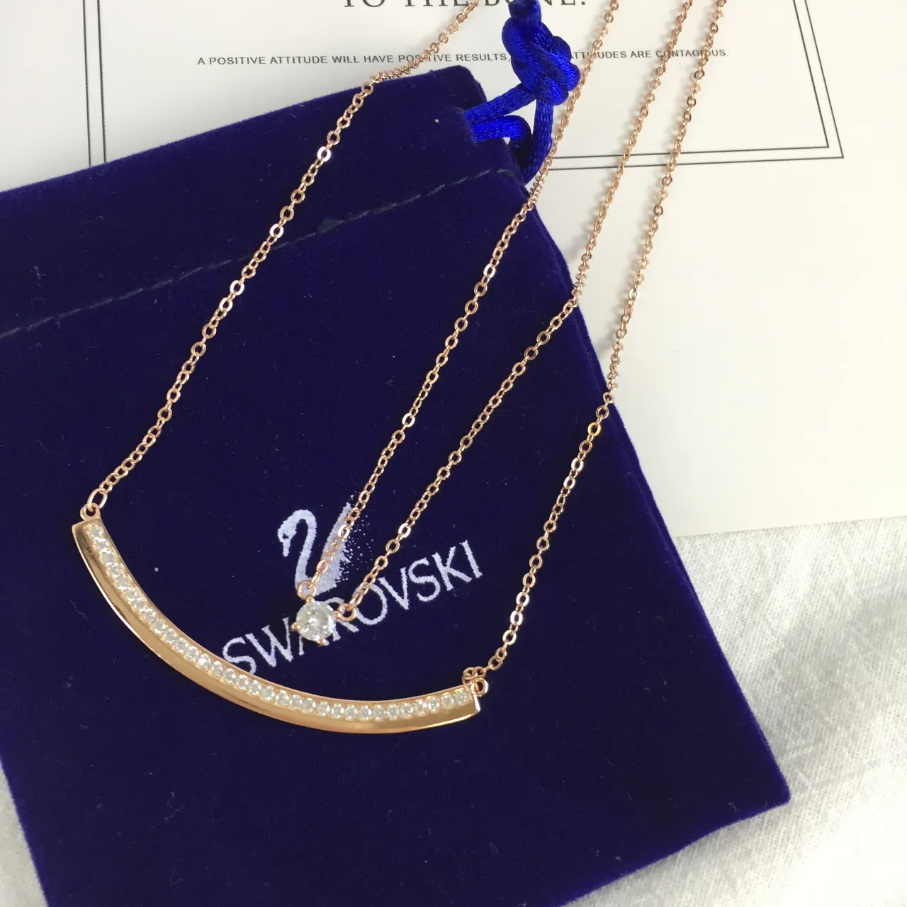 Swarovski গোলাপী সোনার টোন পাভে ক্রিস্টাল বার এবং সলিটেয়ার পেন্ডেন্ট নেকলেস 2