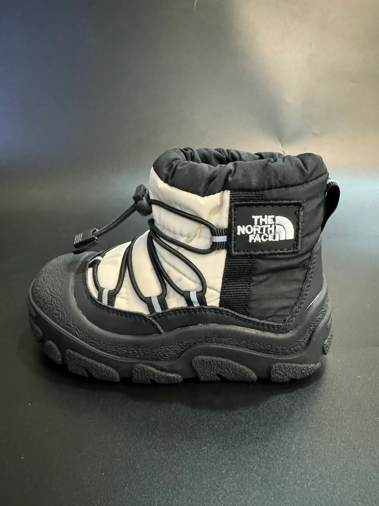 The North Face Negro Blanco Aislado High-Top Sistema de Lacing Bungee Botas de Nieve 4