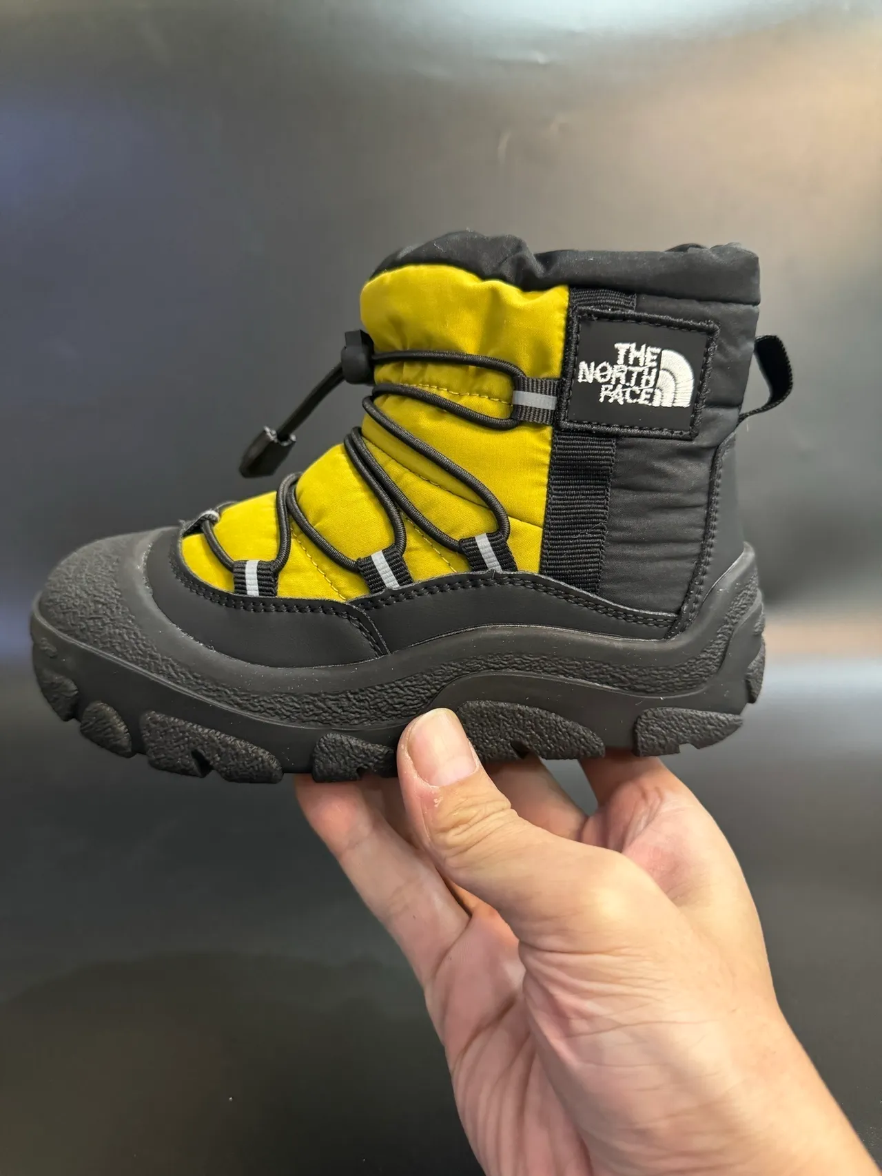 The North Face Negro Blanco Aislado High-Top Sistema de Lacing Bungee Botas de Nieve 8