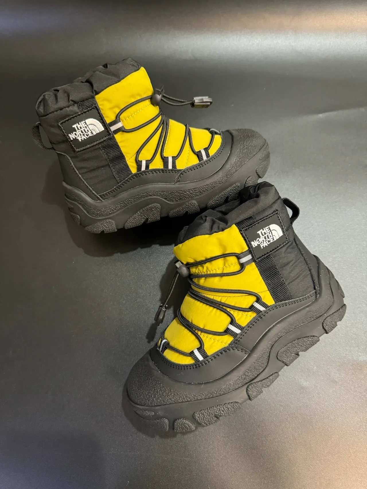 The North Face Negro Blanco Aislado High-Top Sistema de Lacing Bungee Botas de Nieve 13