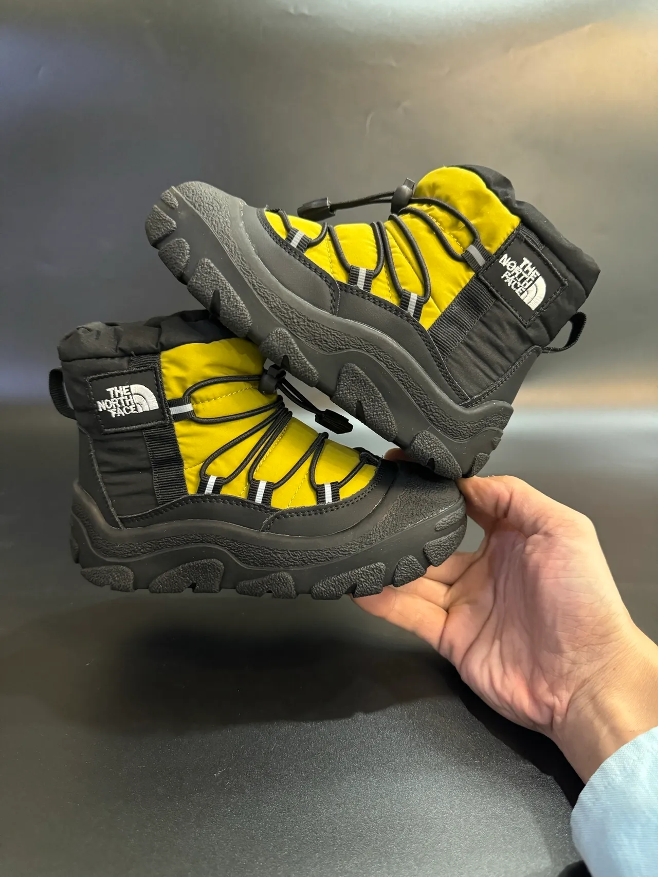 The North Face Negro Blanco Aislado High-Top Sistema de Lacing Bungee Botas de Nieve 15