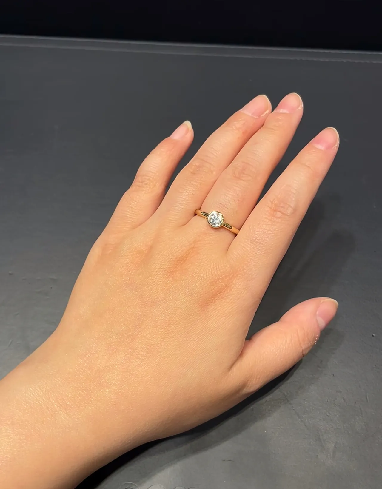 Tiffany & Co. 金色 海军 圆形切割 宝石 独戒 4