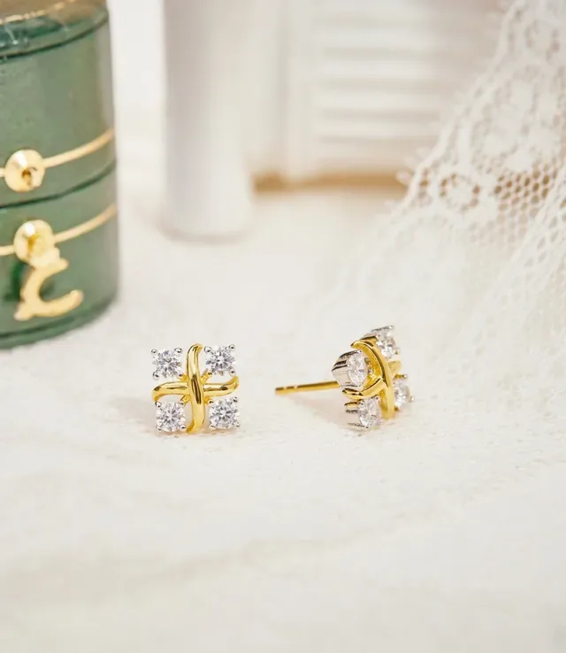 Tiffany & Co. সোনালী সাদা X-আকৃতির মোটিফ চারটি গোল পাথরের কানের দুল 3