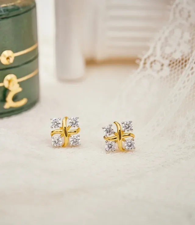 Tiffany & Co. সোনালী সাদা X-আকৃতির মোটিফ চারটি গোল পাথরের কানের দুল 5