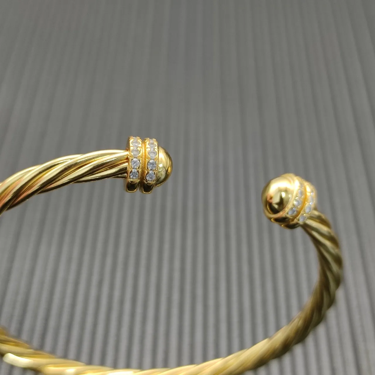 Tiffany & Co. HardWear Cable Pavé डायमंड ब्रेसलेट 2