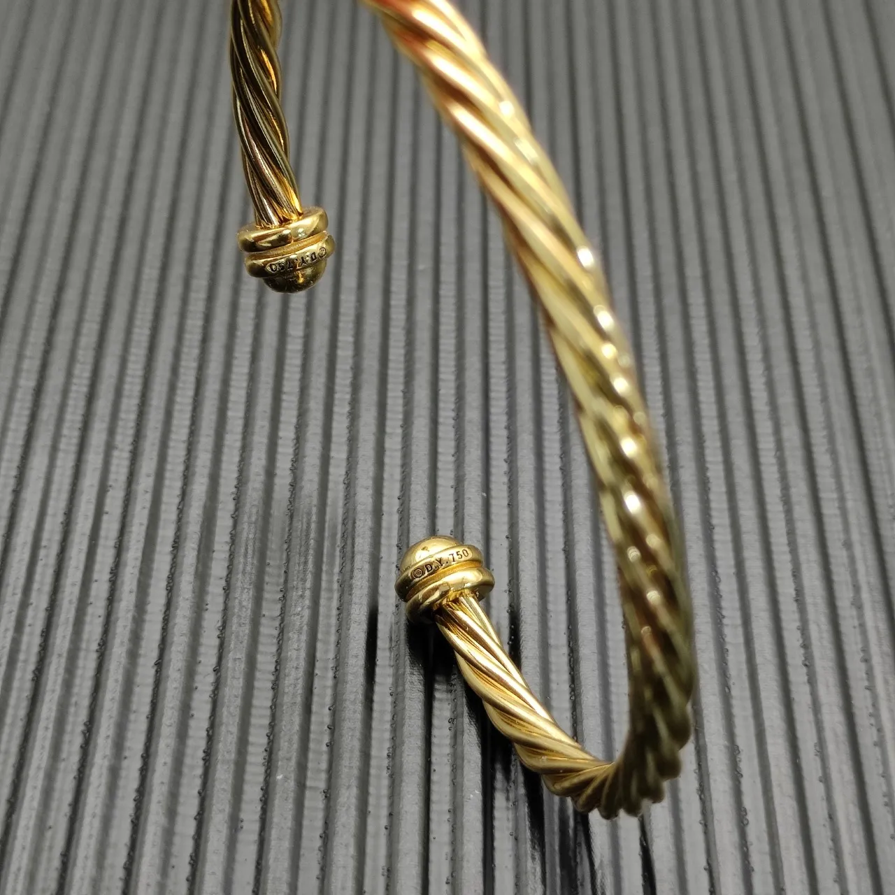 Tiffany & Co. HardWear Cable Pavé डायमंड ब्रेसलेट 9