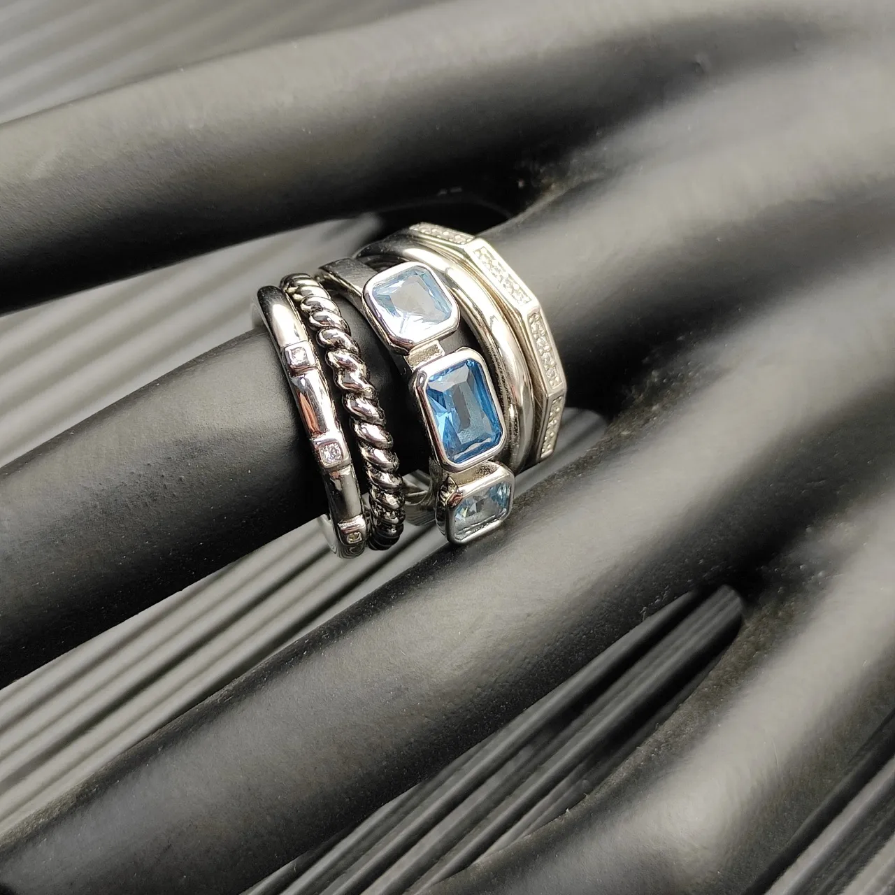 Tiffany & Co. HardWear परतदार एक्वामरीन और डायमंड रिंग 8