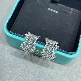 Tiffany & Co. चाँदी नीला ज्योमेट्रिक लैटिस पवसेट हीर कान की चूड़ियाँ