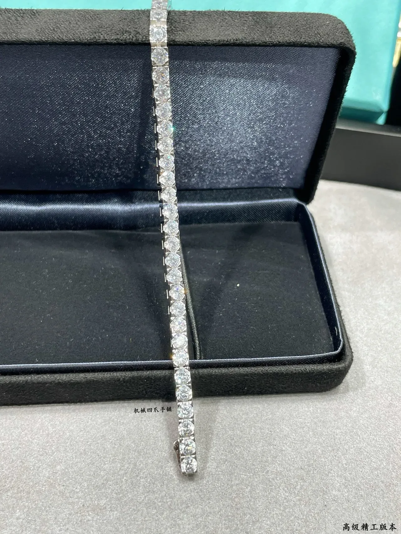 Tiffany & Co. 网球手链 银白色 镶嵌圆形钻石 刚性手镯 5