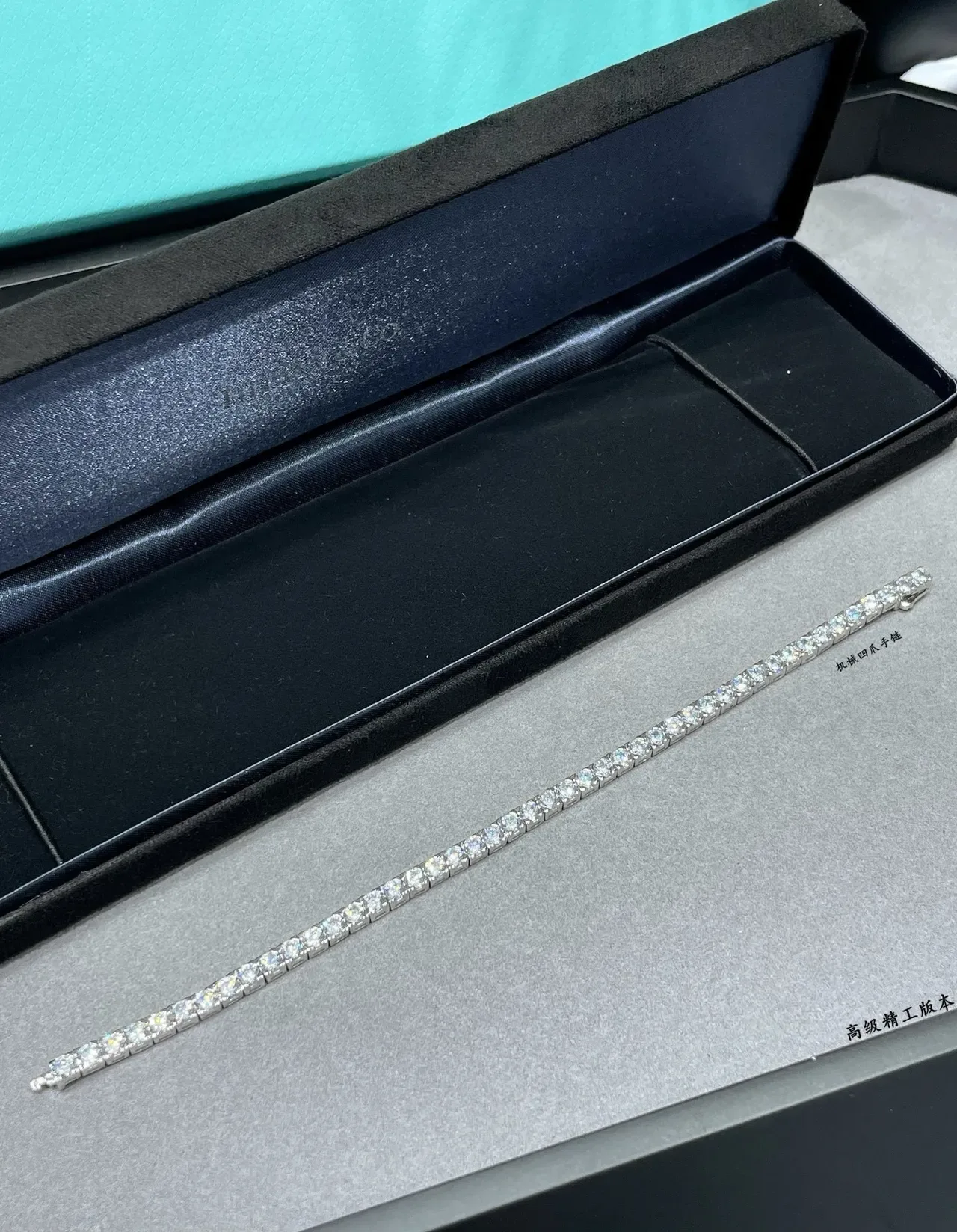 Tiffany & Co. 网球手链 银白色 镶嵌圆形钻石 刚性手镯 6