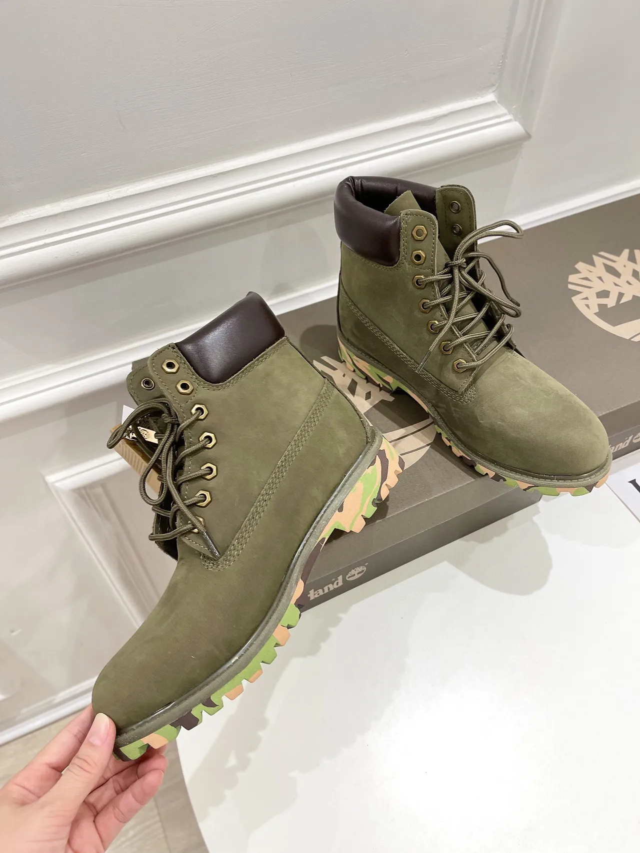 Timberland 军绿色 棕色 橄榄色 麂皮鞋面 填充皮领 工作靴 9