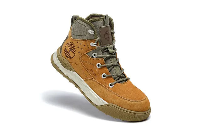 Timberland टैन और ओलिव ग्रीन सूड ट्रेकिंग जूते 3