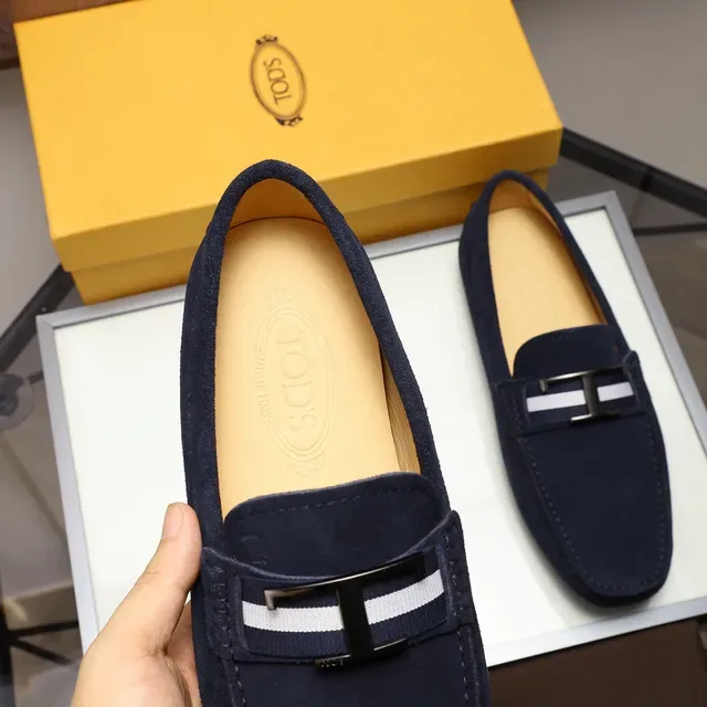 Tod's Double T लोफर नेवी व्हाइट सुड अपर मेटल बकल लोफर 4