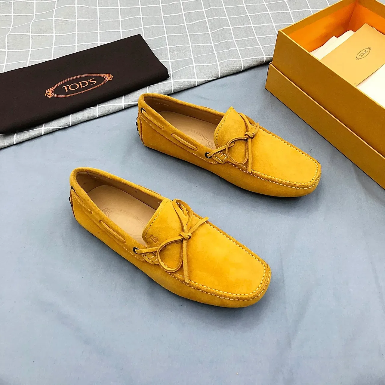 Tod's 黄色米色麂皮乐福鞋 蝴蝶结 2