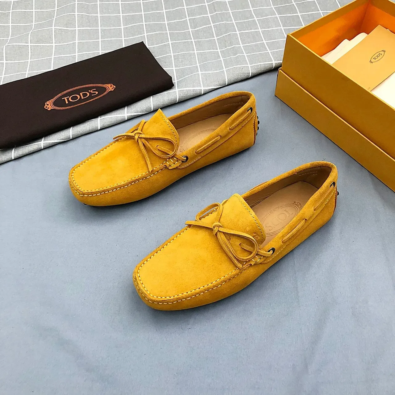 Tod's 黄色米色麂皮乐福鞋 蝴蝶结 3