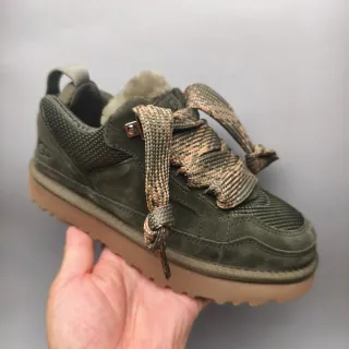 UGG 军绿 米色 麂皮面料 羊毛衬里领 生活休闲运动鞋