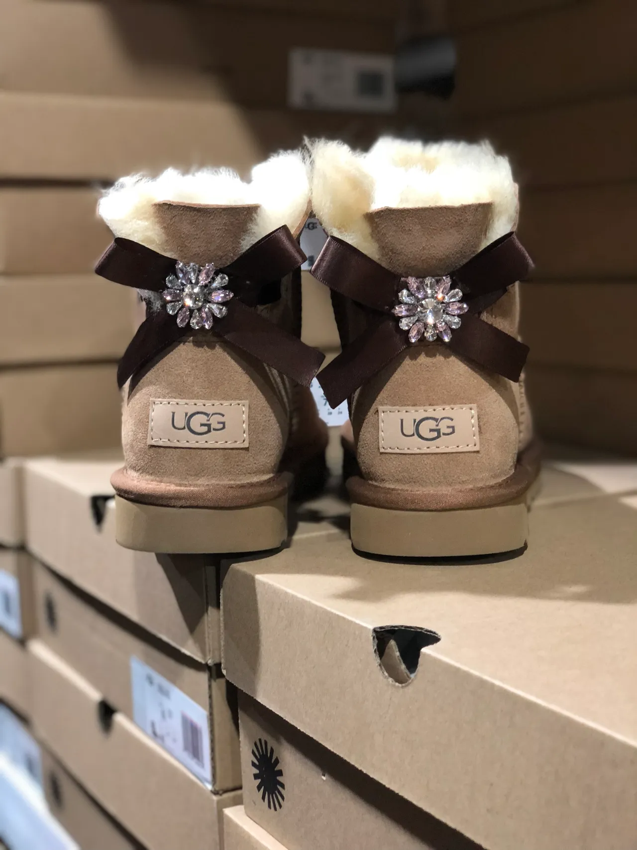 UGG Beige White Suede Upper Shearling Lining Snow Boots 8