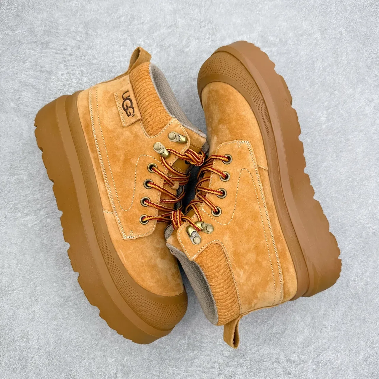 UGG 棕米色 麂皮 罗纹针织领 踝靴 7