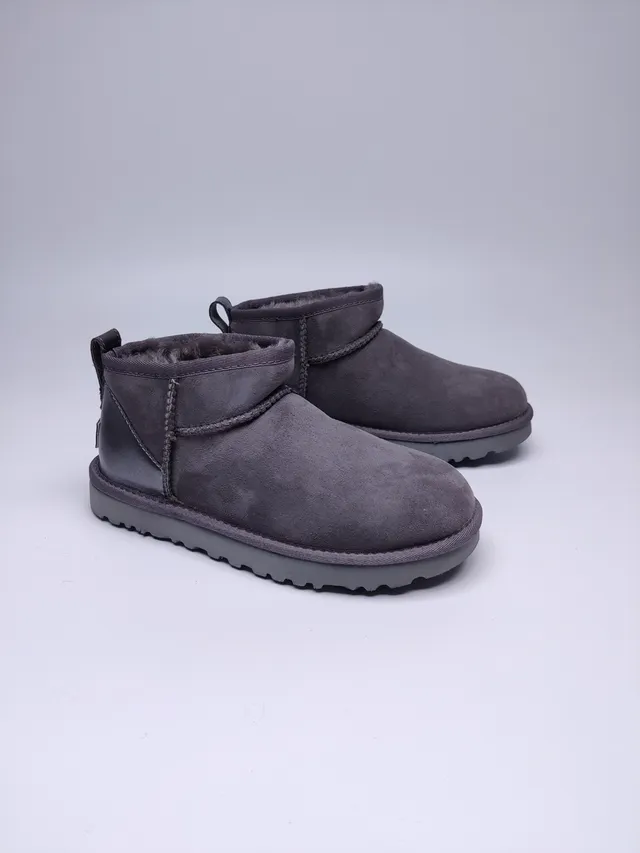 UGG Classic Mini 炭灰色雪靴 5
