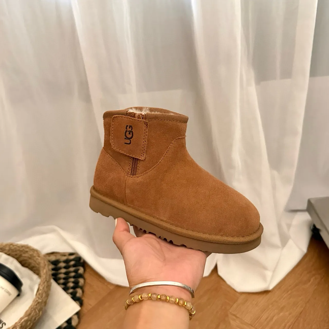 UGG Classic Mini 驼色麂皮羊毛内里雪靴 5