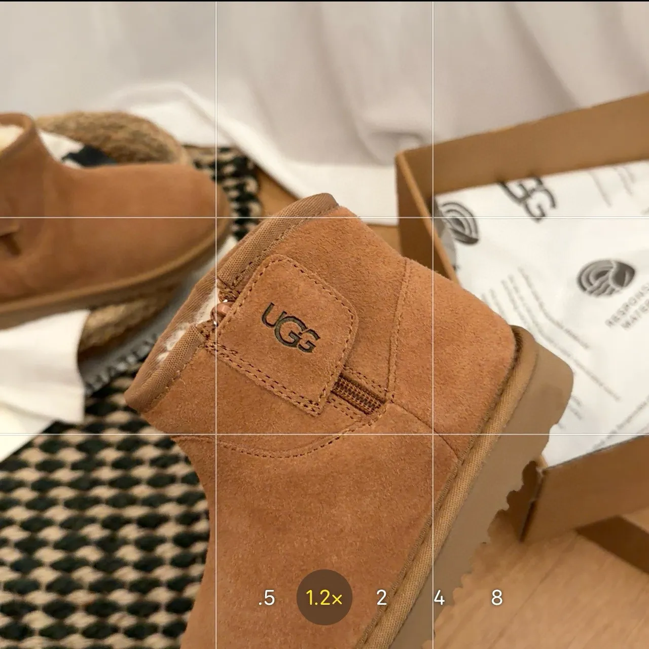 UGG Classic Mini 驼色麂皮羊毛内里雪靴 11