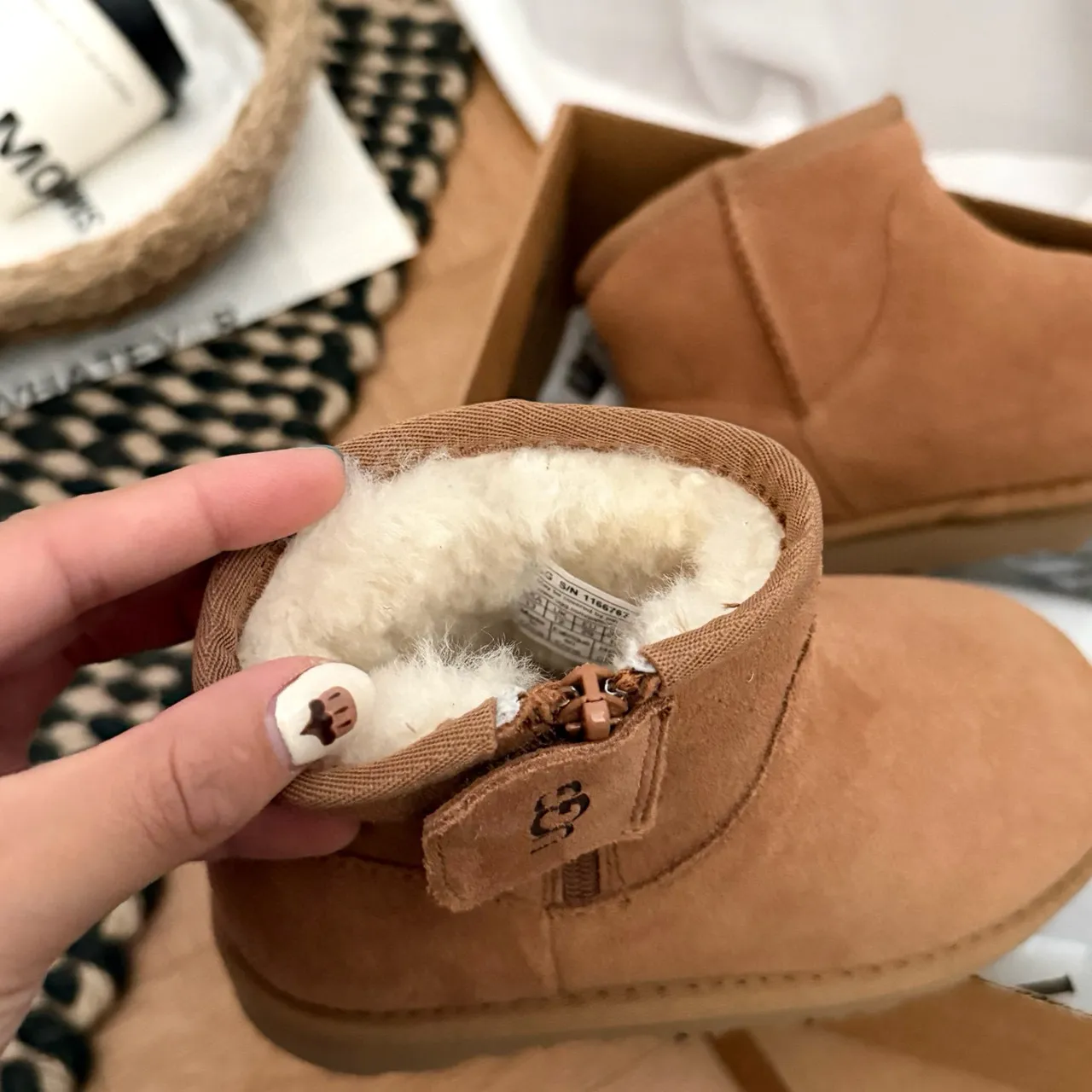 UGG Classic Mini 驼色麂皮羊毛内里雪靴 12