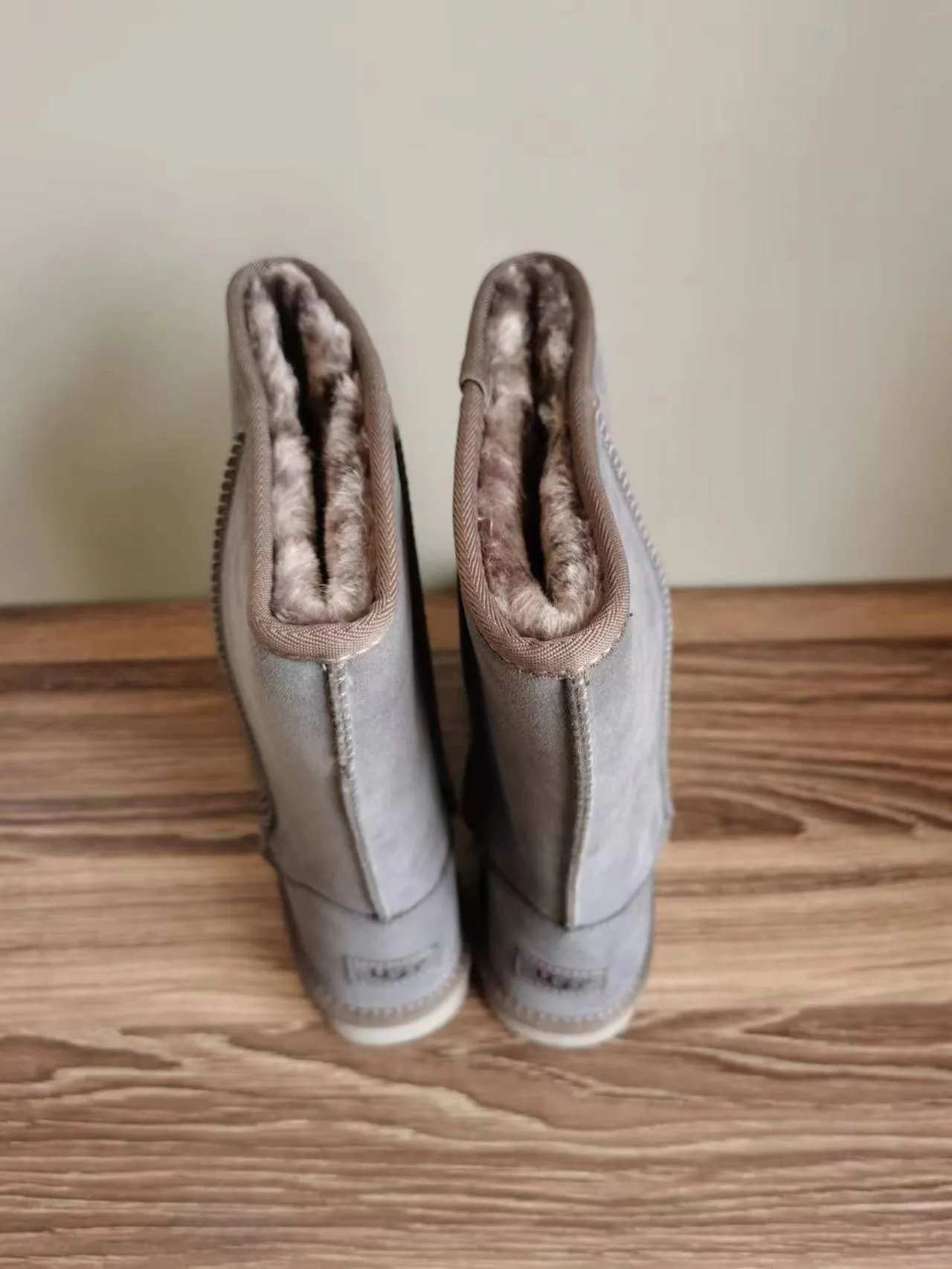 UGG Classic Tall Botas de ante gris hasta la rodilla 4