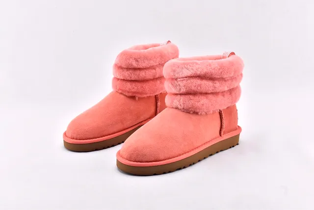 UGG Fluff Mini क्विल्टेड कॉरल पिंक बर्फीली बूट 2