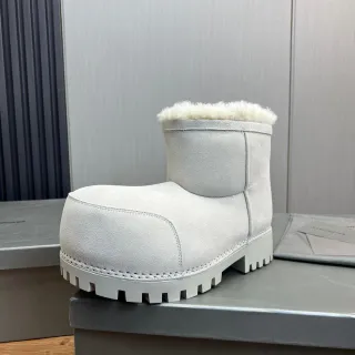 UGG 灰白 麂皮 羊毛内里 翻口 雪靴