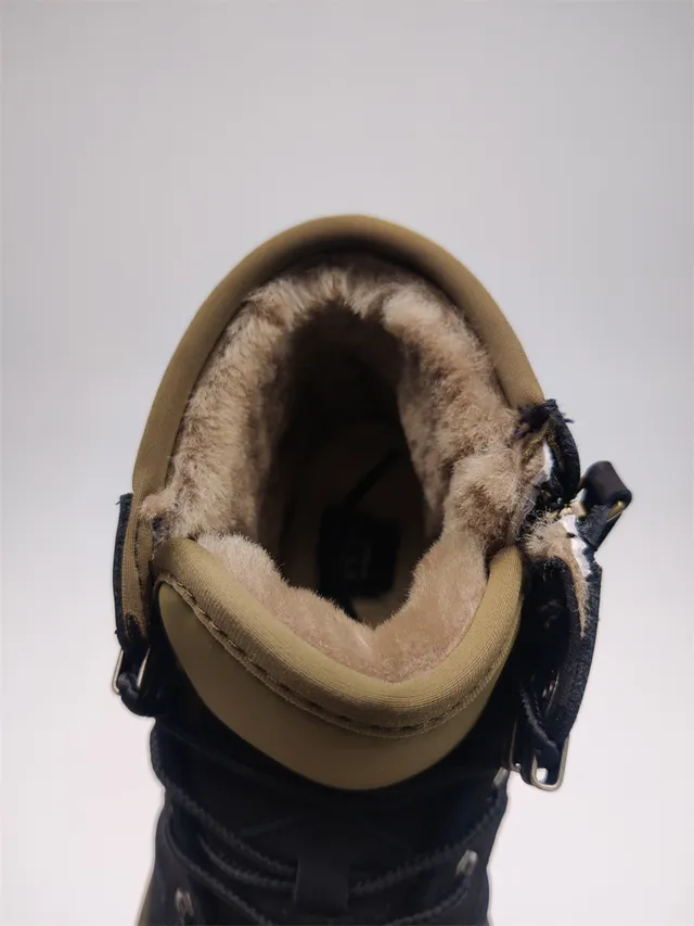 UGG Bota de Trabajo de Punta Alta con Forro de Shearling 4