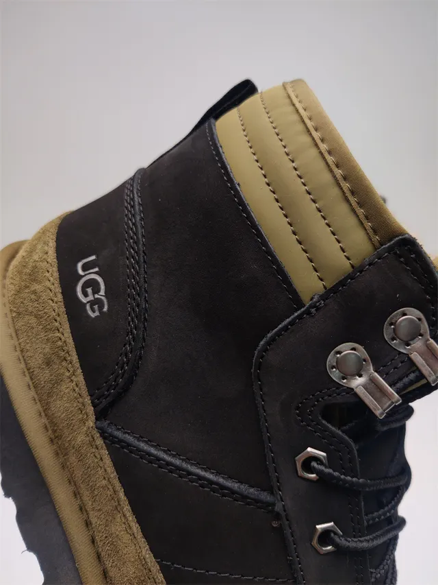 UGG Bota de Trabajo de Punta Alta con Forro de Shearling 5