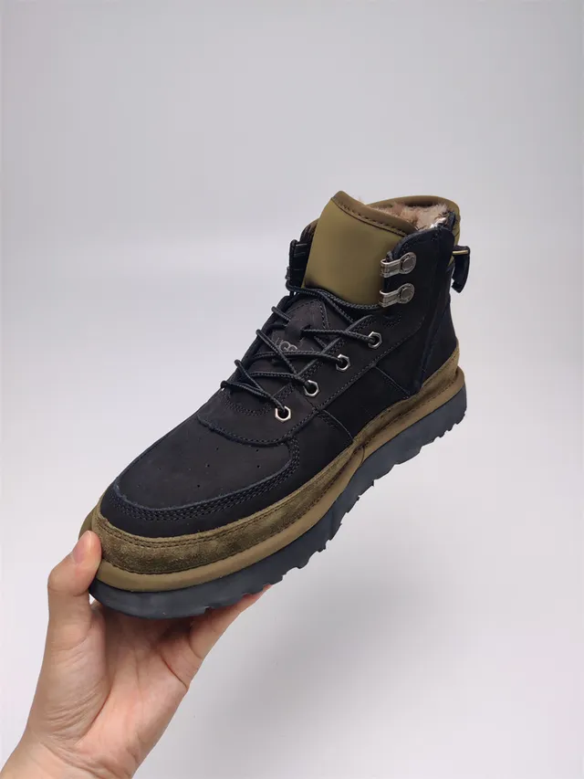UGG Bota de Trabajo de Punta Alta con Forro de Shearling 7