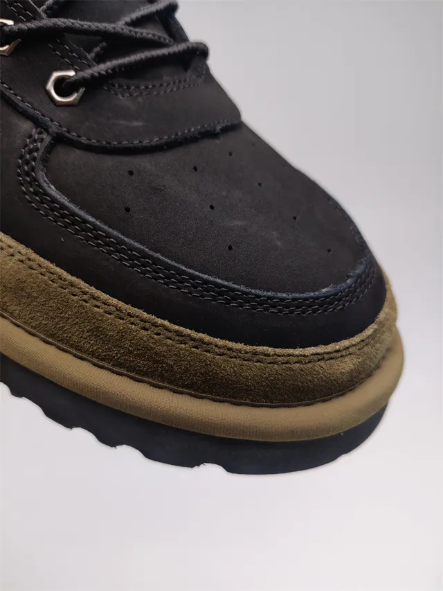 UGG Bota de Trabajo de Punta Alta con Forro de Shearling 8