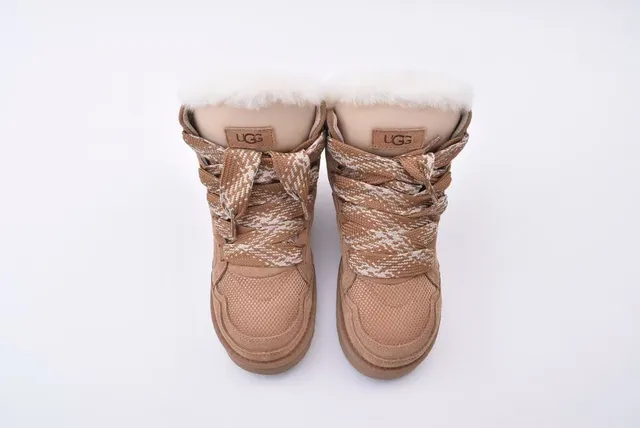 UGG Bottine de Neige en Daim à Doublure de Pelage 3