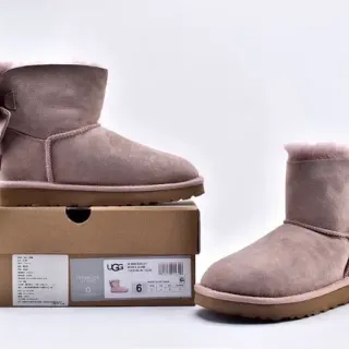 UGG मिनी बेली बाउ टॉप स्यूड बर्फ के जूते