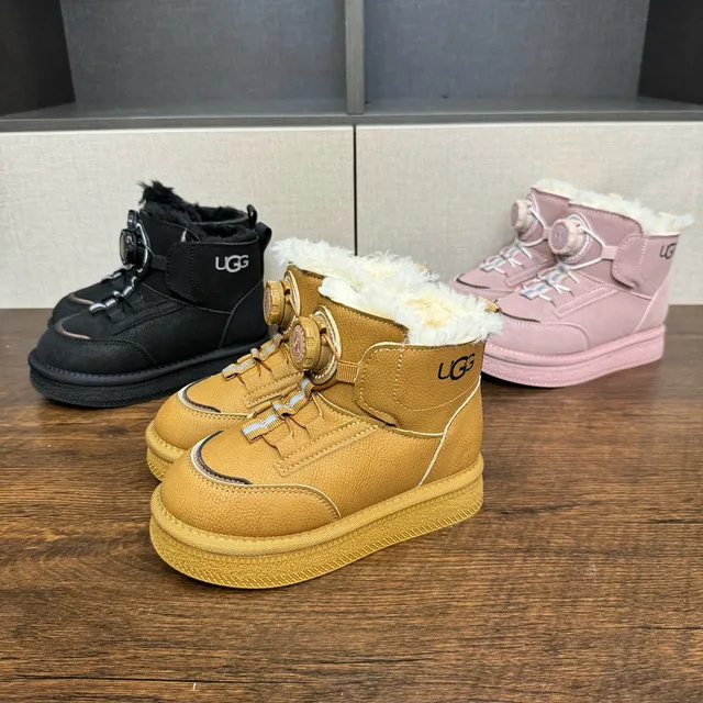 UGG 粉色白色旋转拨号闭合羊毛内衬护脚雪靴 3