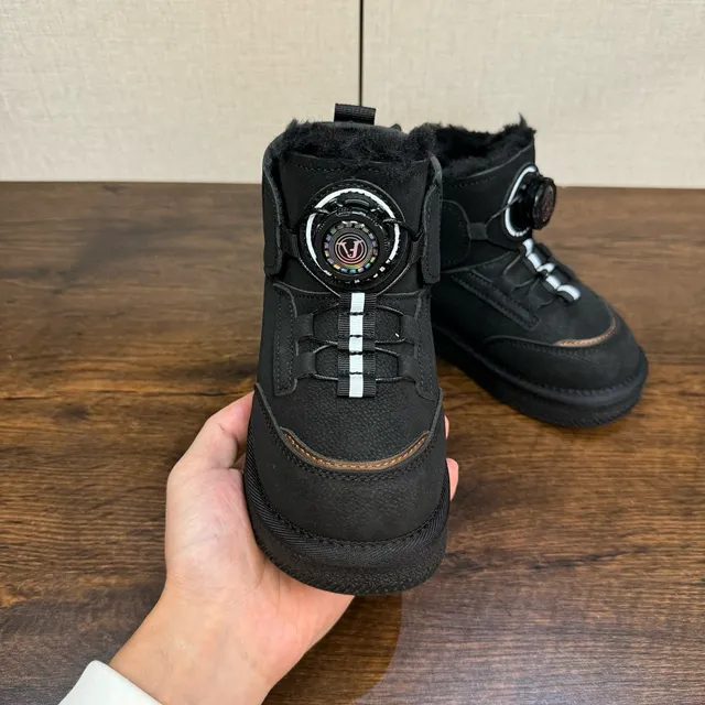UGG 粉色白色旋转拨号闭合羊毛内衬护脚雪靴 19