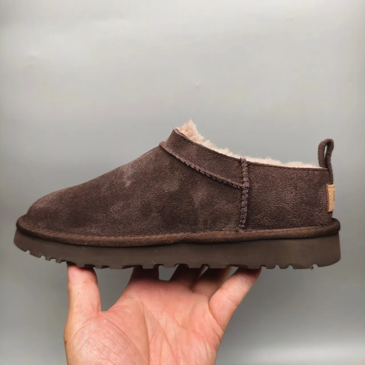 UGG Tasman 棕色麂皮羊毛内里雪靴 6