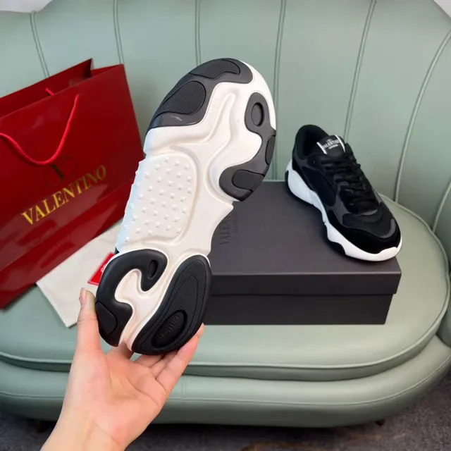 Valentino Black White Sole Mixed-Material Upper Chunky Sneakers 2