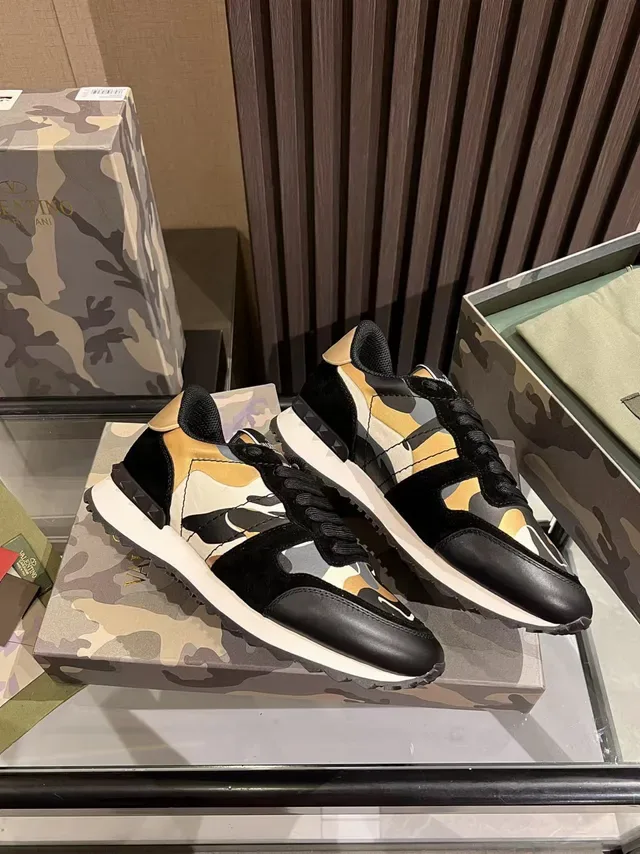 Valentino Garavani Sneakers Lifestyle com Impressão Camuflada 6