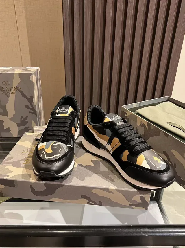 Valentino Garavani Sneakers Lifestyle com Impressão Camuflada 7